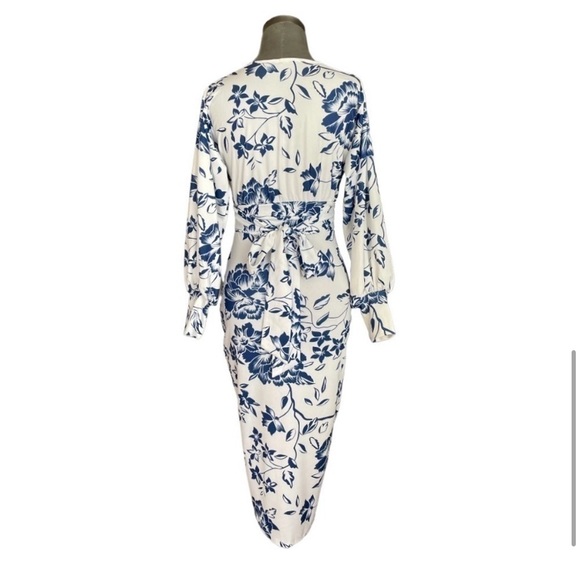 Boohoo | US size 6 | floral bodkin dress with deep v plunge neckline tie waist - Picture 5 of 10